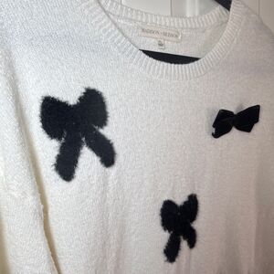 Madison + Hudson PL White Black Bow Knit Pullover Sweater Crew Neck Long Sleeve